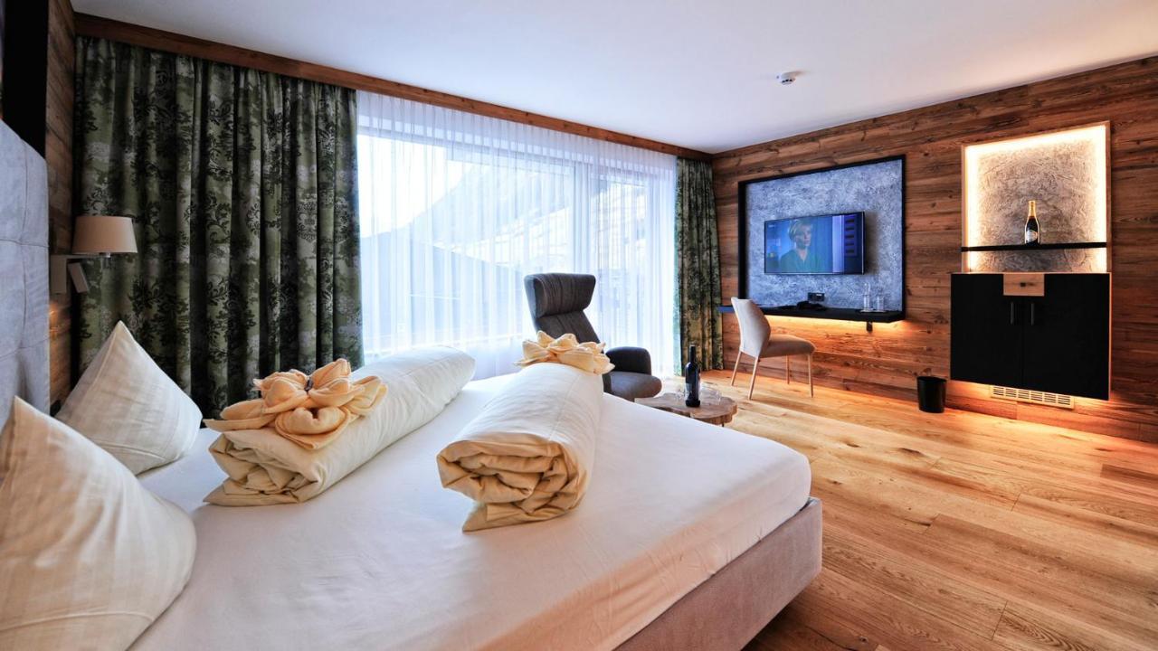 Hotel Garni Stefanie Ischgl Buitenkant foto