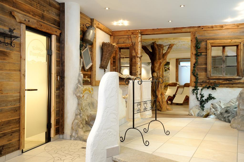 Hotel Garni Stefanie Ischgl Buitenkant foto
