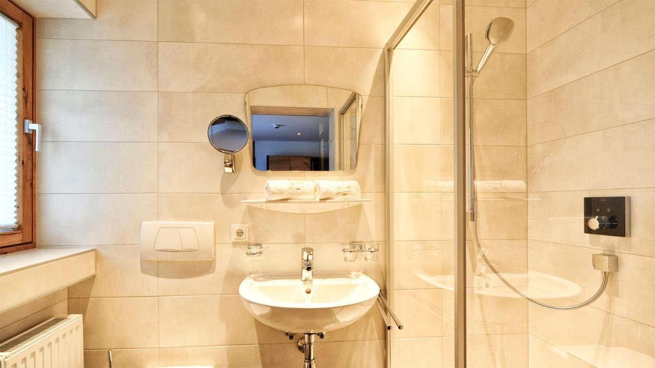 Hotel Garni Stefanie Ischgl Buitenkant foto