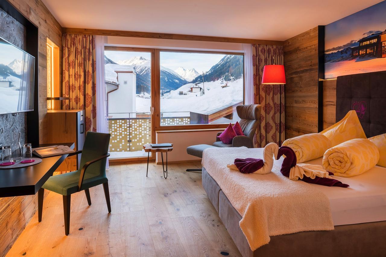 Hotel Garni Stefanie Ischgl Buitenkant foto