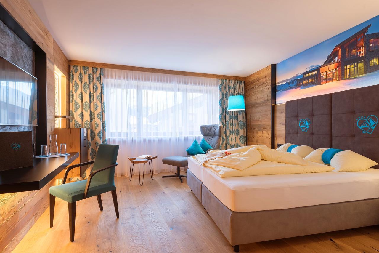 Hotel Garni Stefanie Ischgl Buitenkant foto